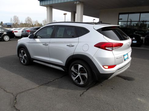 Used 2017 Hyundai Tucson Limited w/ Limited Ultimate Package 03 image 3