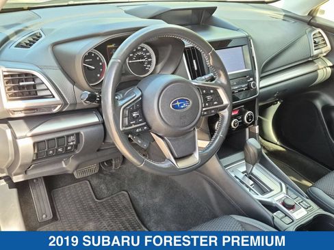 Used 2019 Subaru Forester Premium AWD/4WD image 11