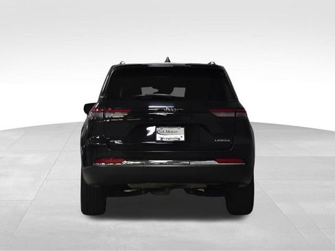 Used 2023 Jeep Grand Cherokee Limited AWD/4WD image 9