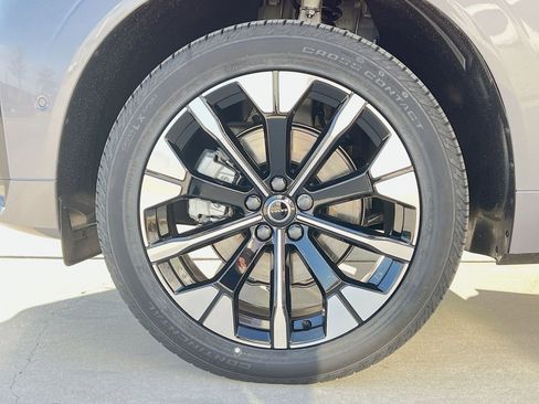 New 2026 Volvo XC60 B5 Plus w/ Protection Package Premier image 12