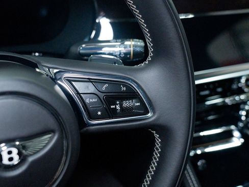 Used 2021 Bentley Flying Spur V8 AWD/4WD image 72