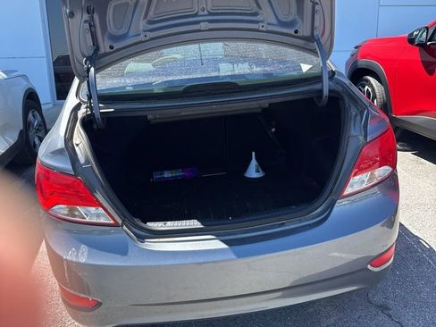 Used 2017 Hyundai Accent SE image 4