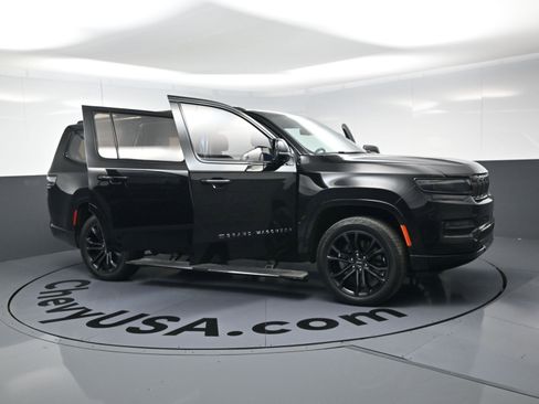 Used 2023 Jeep Grand Wagoneer Series II w/ Quick Order Packagew 28T image 24