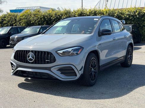 New 2026 Mercedes-Benz GLA 35 AMG 4MATIC image 6