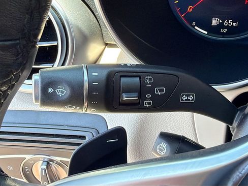 Used 2022 Mercedes-Benz GLC 300 4MATIC w/ Premium Package Lite image 19