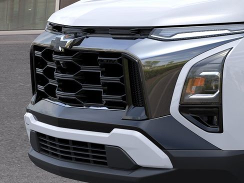 New 2026 Chevrolet Equinox ACTIV w/ Convenience Package III FWD image 13