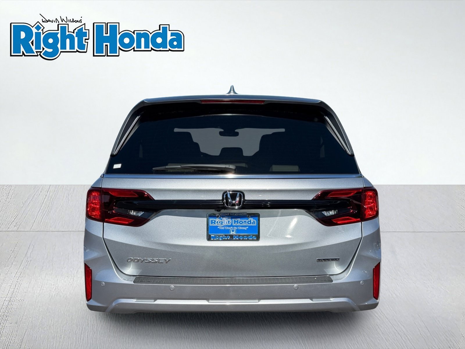 New 2027 Honda Odyssey Touring image 4