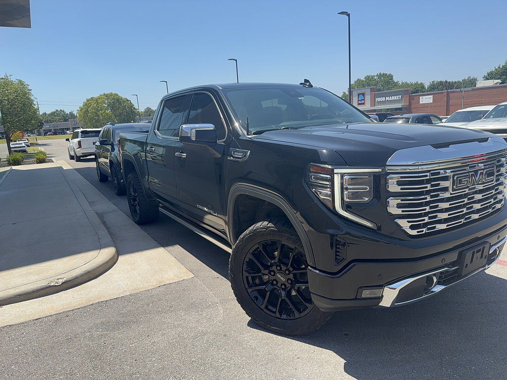 Used 2023 GMC Sierra 1500 Denali AWD/4WD image 1