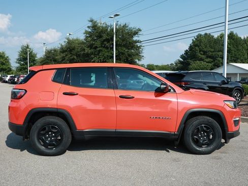 Used 2021 Jeep Compass Sport FWD image 4