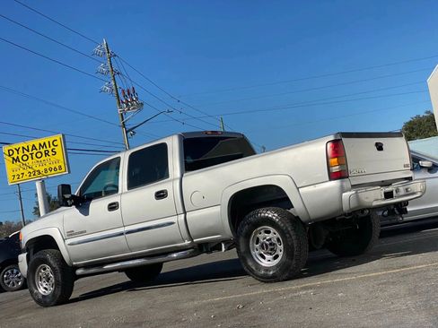 Used 2005 GMC Sierra 2500 SLE w/ Heavy-Duty Power Package AWD/4WD image 3