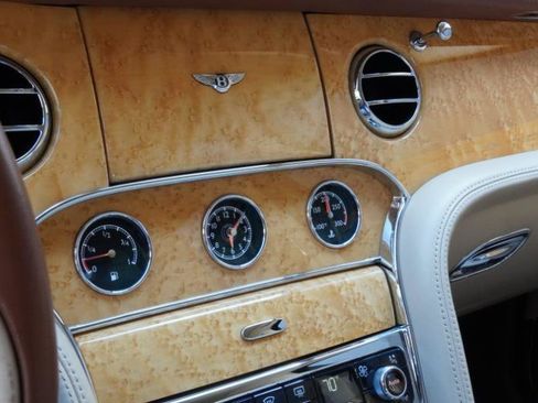 Used 2012 Bentley Mulsanne RWD image 46