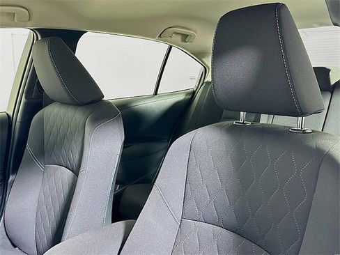 Used 2024 Toyota Corolla LE image 18