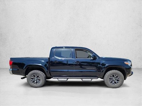 Used 2023 Toyota Tacoma SR5 RWD image 4