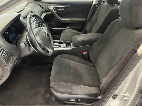 Used 2013 Nissan Altima 3.5 SV image 9