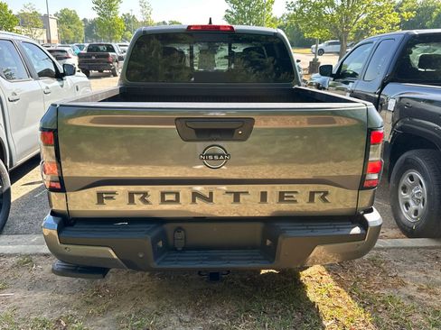 New 2026 Nissan Frontier SV w/ Tow Package image 4