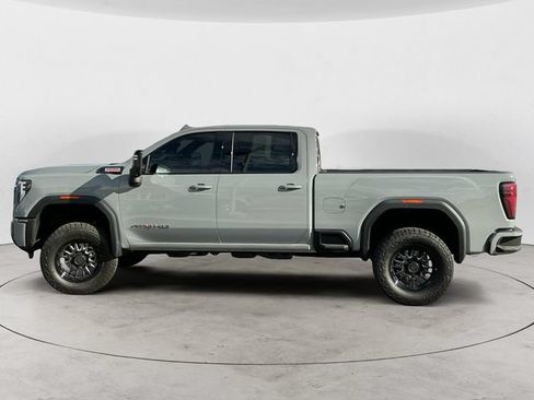 Used 2024 GMC Sierra 2500 AT4 AWD/4WD image 8
