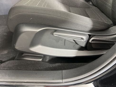 Certified 2024 Honda HR-V LX image 22