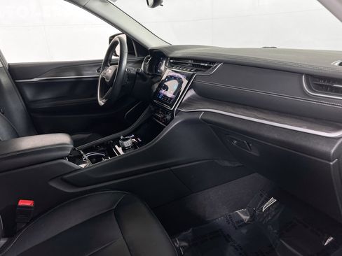 Used 2022 Jeep Grand Cherokee Limited image 27