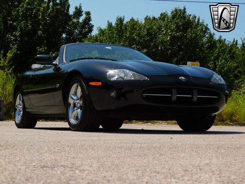 Used 1998 Jaguar XK8 Convertible image 7