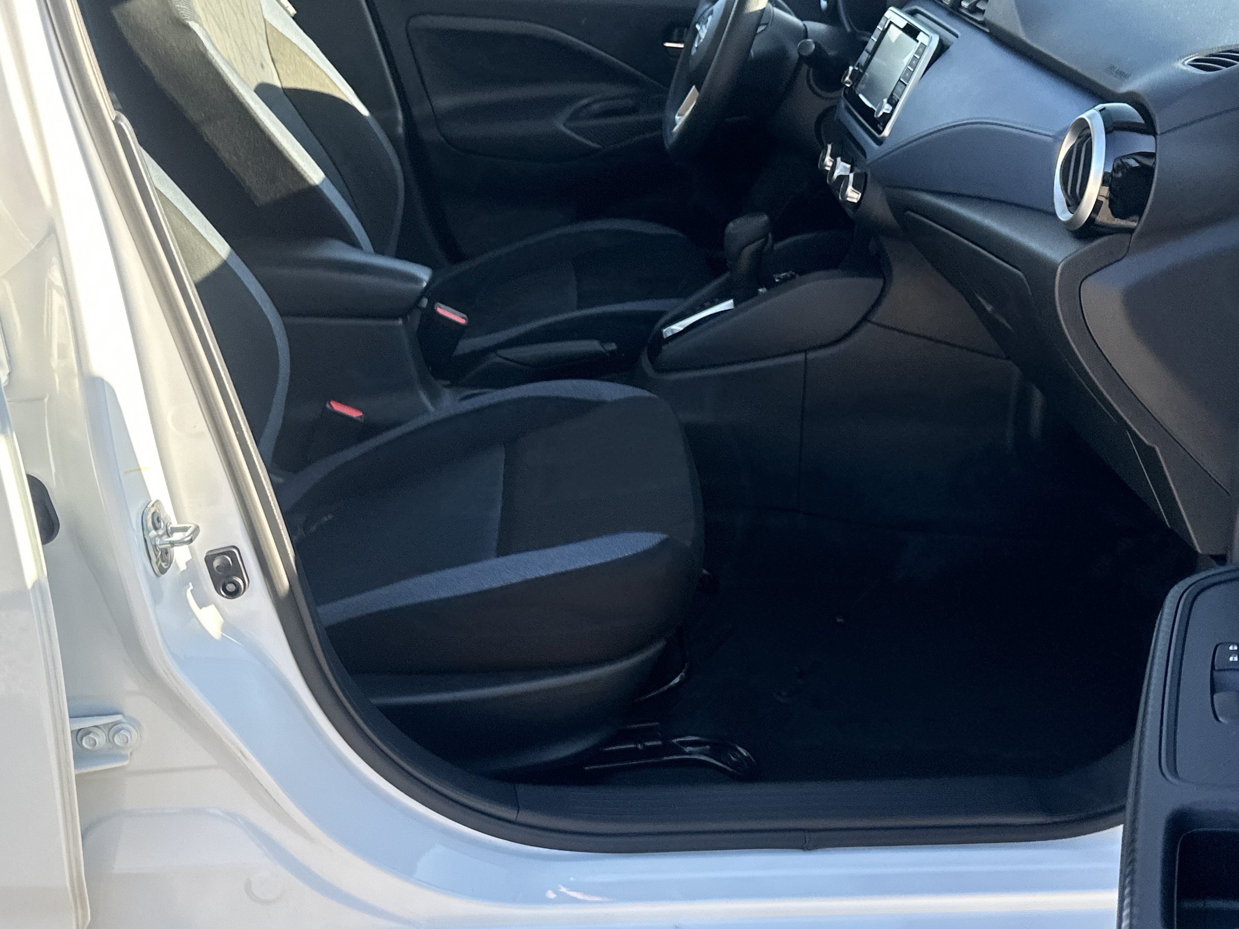 Used 2025 Nissan Versa SV FWD image 13