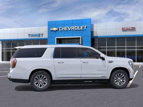 New 2026 GMC Yukon XL Denali w/ Sun & Power Step Package image 5