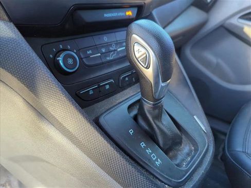 Used 2022 Ford Transit Connect XL image 13