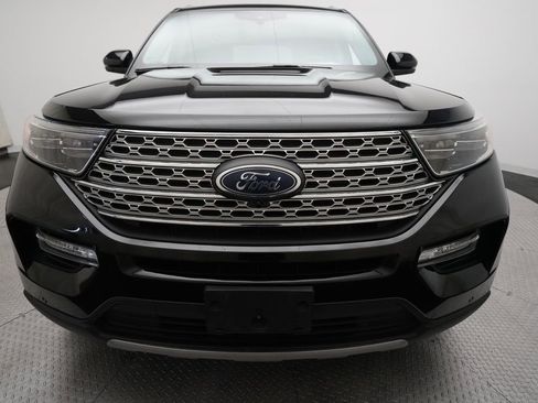 Used 2023 Ford Explorer Limited w/ Equipment Group 301A image 23