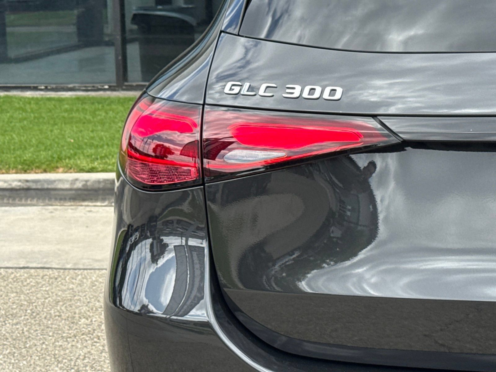 Used 2026 Mercedes-Benz GLC 300 image 11