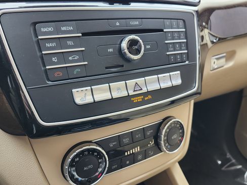 Used 2017 Mercedes-Benz GLE 350 4MATIC w/ Premium 1 Package image 37