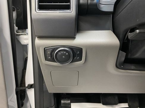 Used 2017 Ford F150 XLT image 22