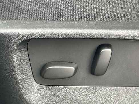 Used 2023 Buick Envision Essence FWD image 19