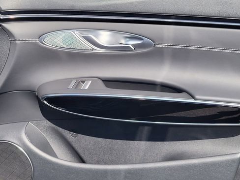 New 2026 Genesis GV70 2.5T AWD/4WD image 18