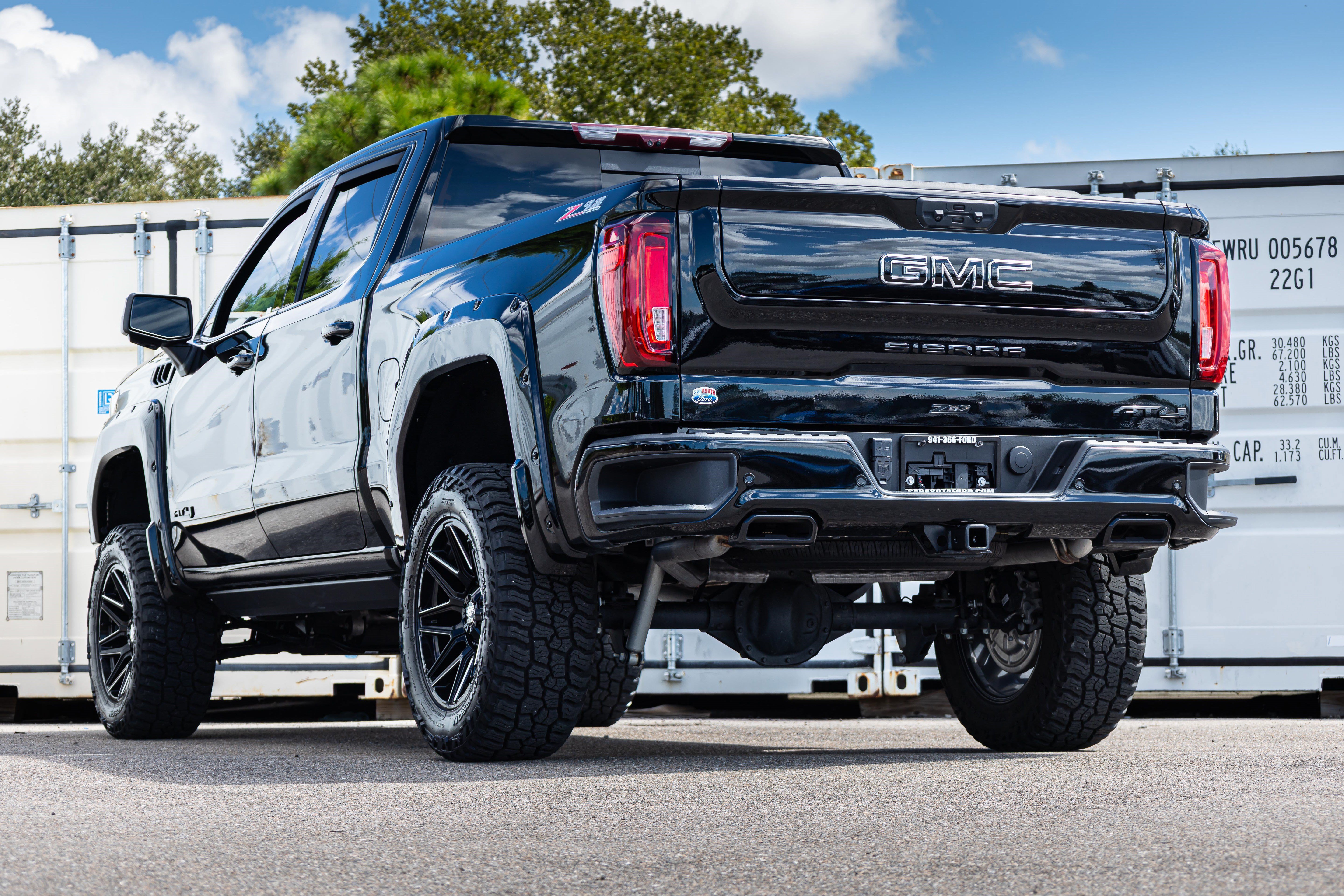Used 2025 GMC Sierra 1500 AT4 w/ Technology Package AWD/4WD image 6