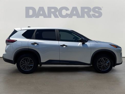 Used 2024 Nissan Rogue S FWD image 8