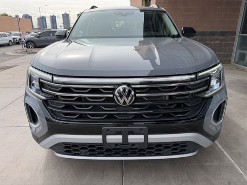 Used 2024 Volkswagen Atlas Peak Edition SEL image 10
