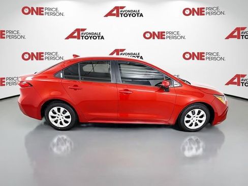 Used 2021 Toyota Corolla LE FWD image 8