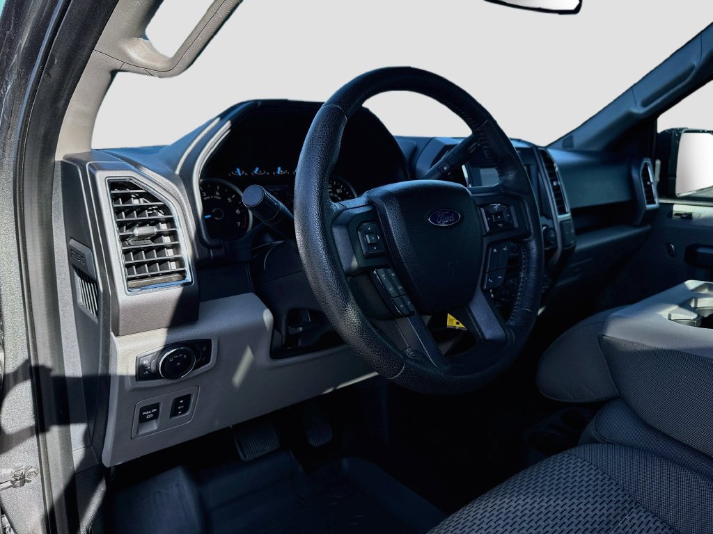Used 2015 Ford F150 XLT w/ Equipment Group 302A Luxury AWD/4WD image 9