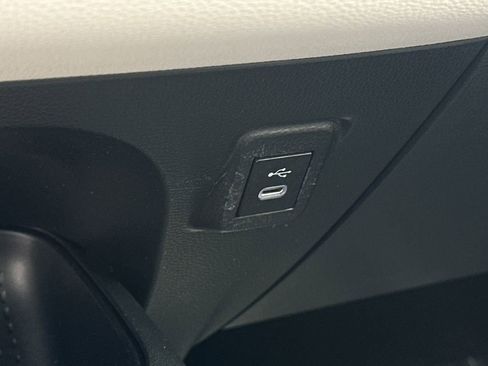Used 2024 Toyota Corolla LE FWD image 28