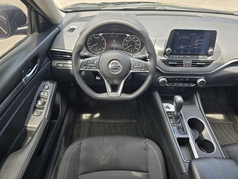 Used 2022 Nissan Altima 2.5 SV FWD image 13