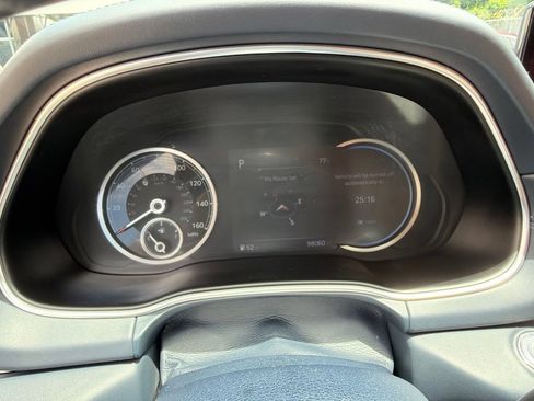 Used 2021 Genesis GV80 3.5T w/ Advanced Package 06 AWD/4WD image 30
