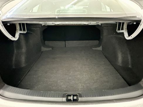 Used 2025 Toyota Corolla LE FWD image 30