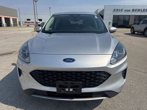 Used 2020 Ford Escape SE image 2