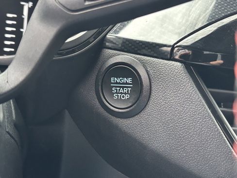 Used 2024 Ford Escape ST-Line w/ Cold Weather Package image 9