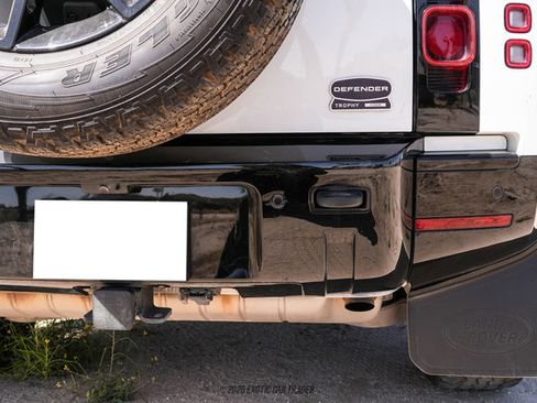 Used 2023 Land Rover Defender 90 X-Dynamic SE image 93