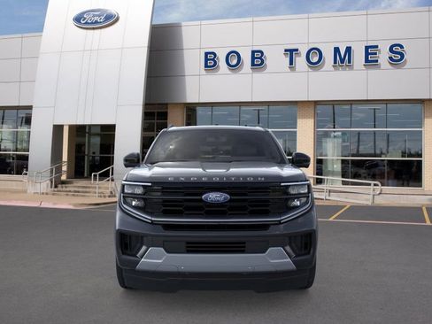 New 2025 Ford Expedition Platinum image 8