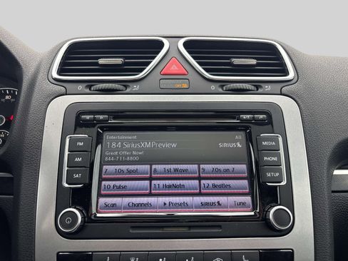 Used 2013 Volkswagen Eos image 31