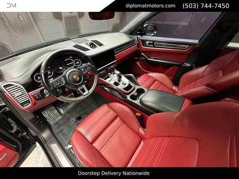 Used 2022 Porsche Cayenne Turbo w/ Performance Package (PG2) image 17