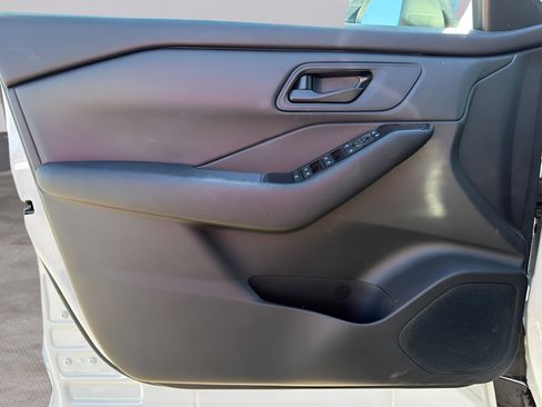Used 2026 Nissan Rogue S FWD image 56