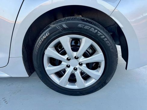 Used 2021 Toyota Corolla LE image 11