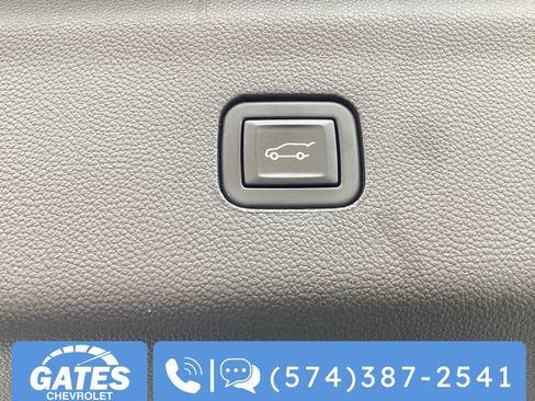 Used 2023 Buick Enclave Essence w/ Experience Buick Package FWD image 15